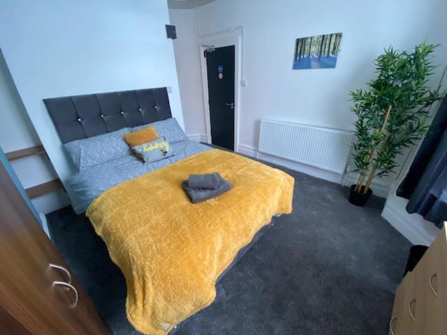 Bentley House With En-Suites Crewe Ngoại thất bức ảnh