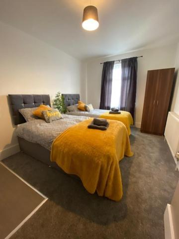 Bentley House With En-Suites Crewe Ngoại thất bức ảnh