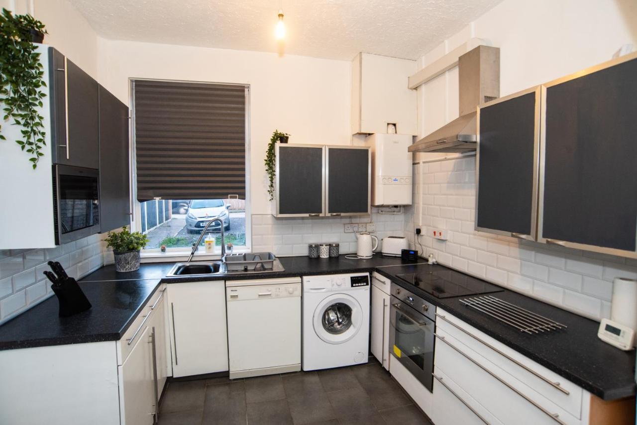 Bentley House With En-Suites Crewe Ngoại thất bức ảnh